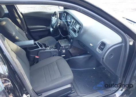 2013 Dodge Charger Police z USA, uszkodzony, nr VIN 2C3CDXAT4DH721897